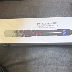 MK Professional Titanium Extreme Pro 1.0 Straightener